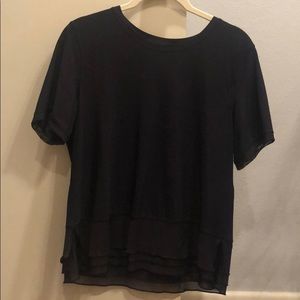 Lululemon size 8 short sleeve shirt